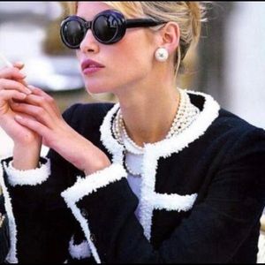 Chanel Jumbo Big Pearl Gold CC Stud earrings